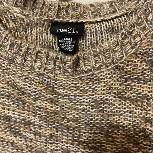 Rue21 Women's Gray and Pink Sweater - Picture 2 of 3